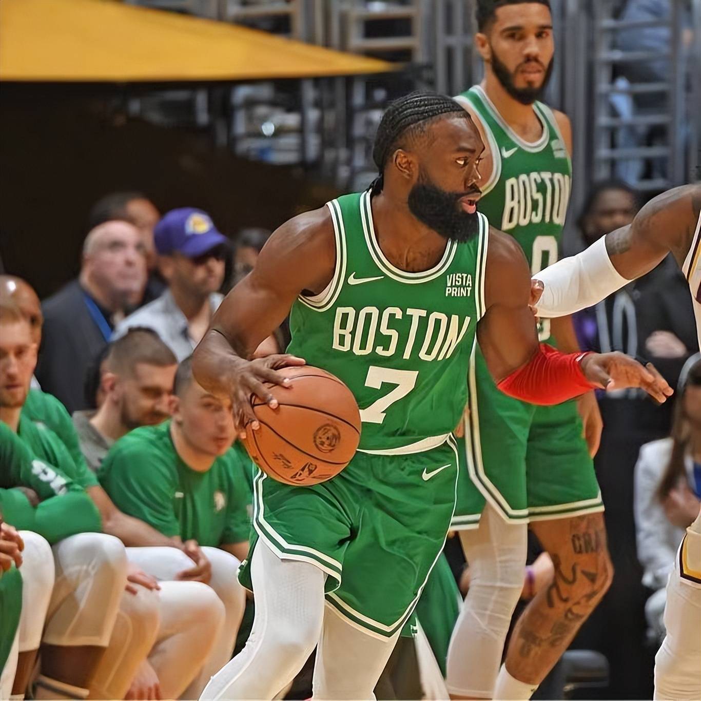 爱游戏娱乐 -关键时刻波士顿凯尔特人备战CBA常规赛,造点机会细节曝光,震撼外界,赛程密集仍需轮换的简单介绍