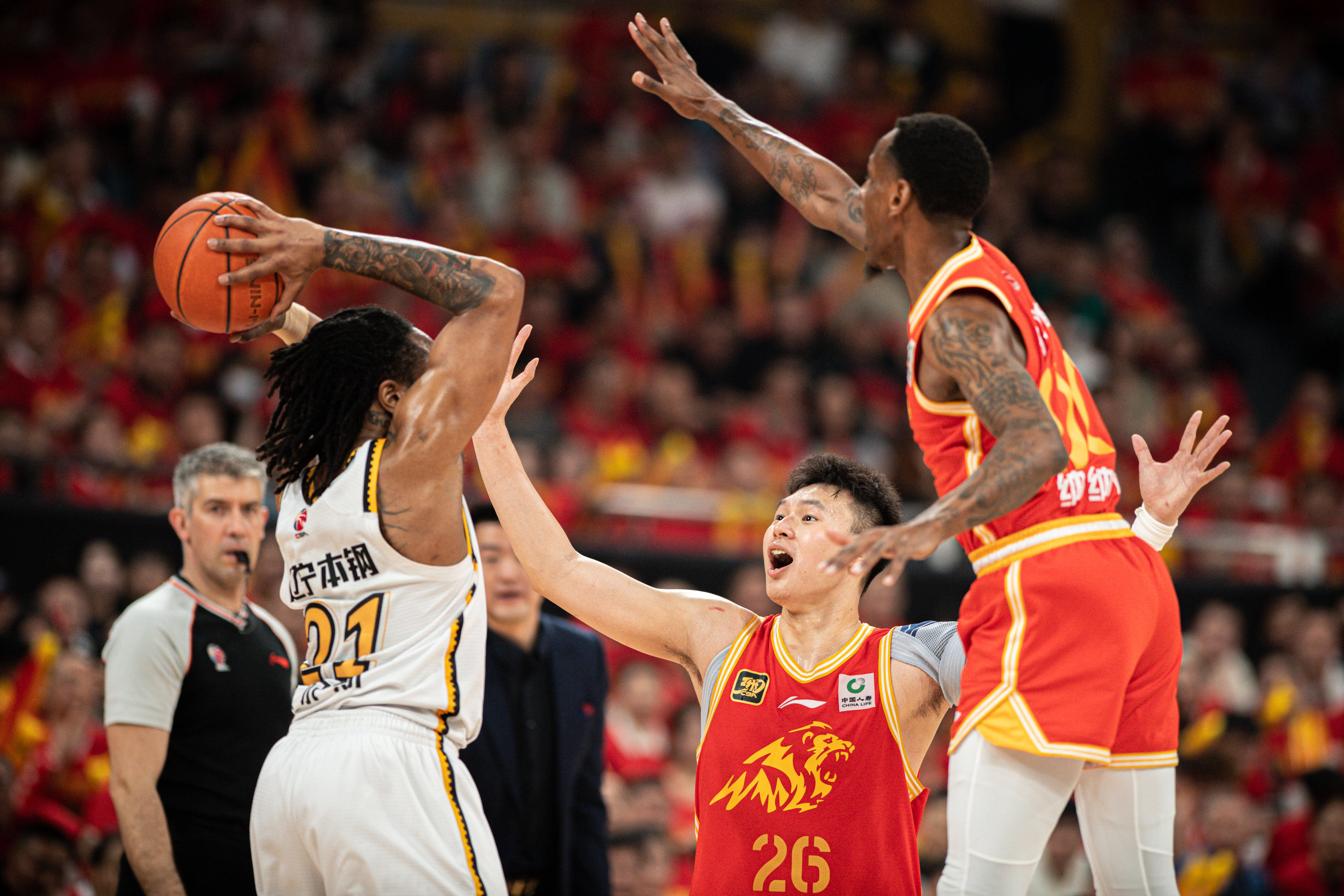 爱游戏下载 -塞维利亚发布备战花絮；关键时刻强势反弹；CBA季后赛任务艰巨；控场能力受关注的简单介绍